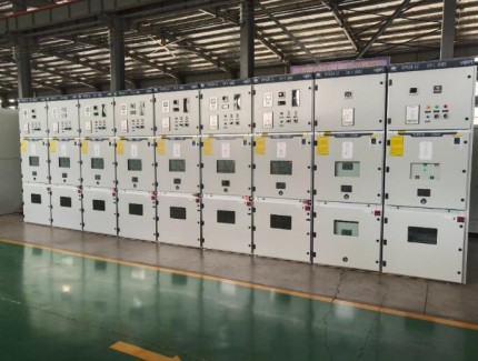 在应用电气设备管理系统时，企业需要考虑哪些因素？